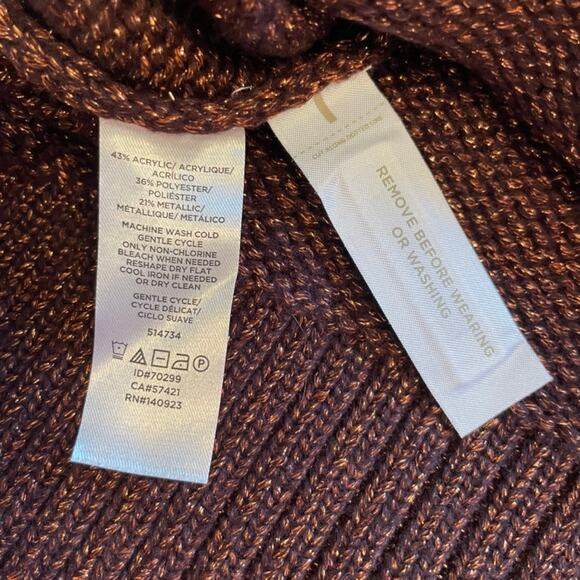 Loft NWT Women's Metallic V-Neck Sweater, size Medium - Picture 5 of 7